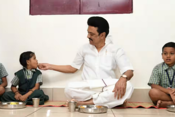 Why did an AIADMK MLA inagurate CM Stalin promoting School Breakfast Expansion ceremony? 