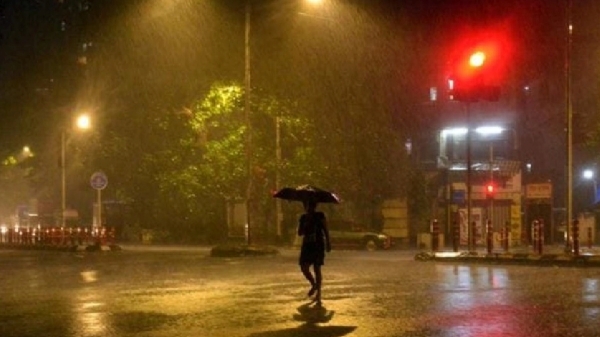 Possibility of heavy rain in 10 districts tomorrow in Tamilnadu 