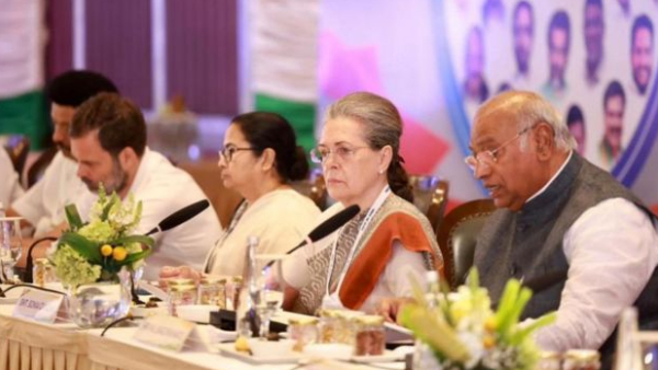 Owaisi said there should be a third party other than BJP and Congress 