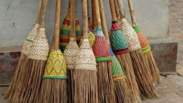 Vastu tips: Broom Purchase day Follow these tips if you want mahalakshmis grace 