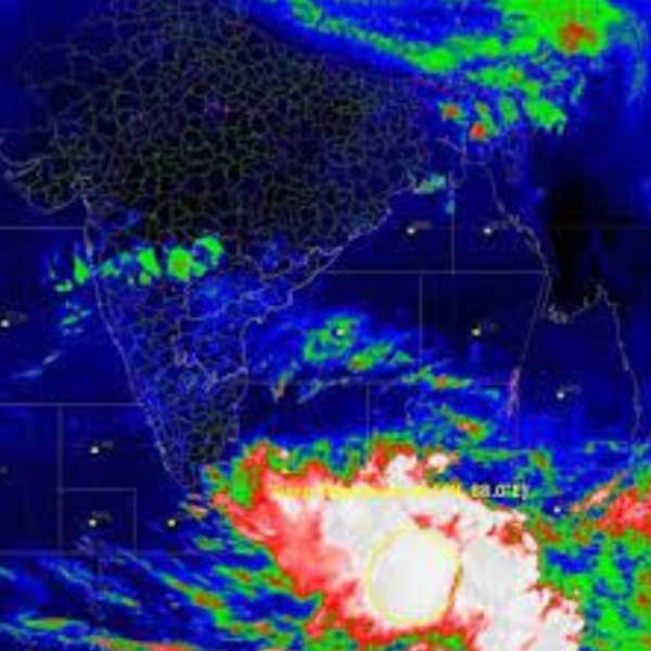 Tamil Nadu Weather report and Heavy Rain is likely to occur at isolated places over 14 districts in Tamil Nadu today
