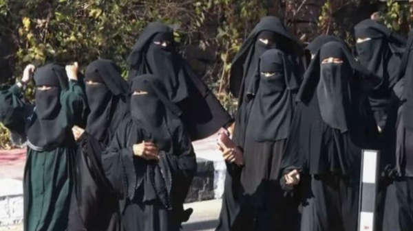 France bans Muslims from wearing abaya in schools 