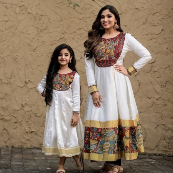 Thamirabarani movie actress Muktha daughter acted with Salmaan Dulquer 