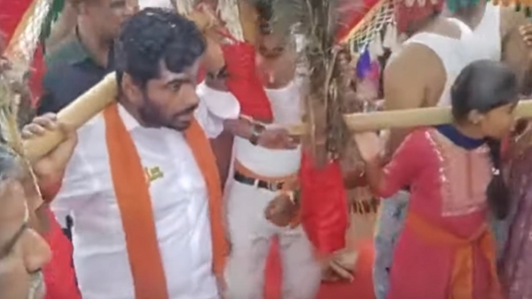 Annamalai dances at Noyyal Thiruvizha 