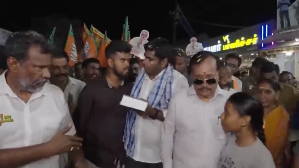 En Mann En Makkal: Do you know what Annamalai did to the young man who ran away and gifted Quran? En Mann En Makkal: Do you know what Annamalai did to the young man who ran away and gifted Quran?