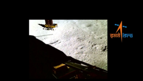 Video of Chandrayaan 3 Pragyan rover crossing a big crater in the surface moon 