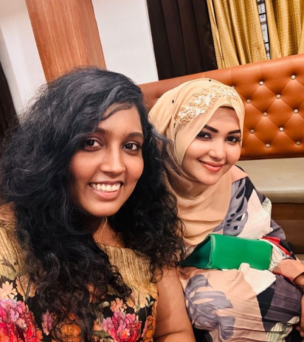 Ethirneechal Serial Jhansi Rani photo taken with Farhana