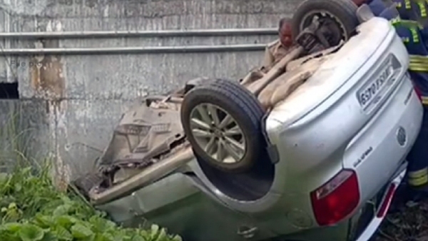 3 people were killed road accident Chennai Trichi high way near Madurantakam 