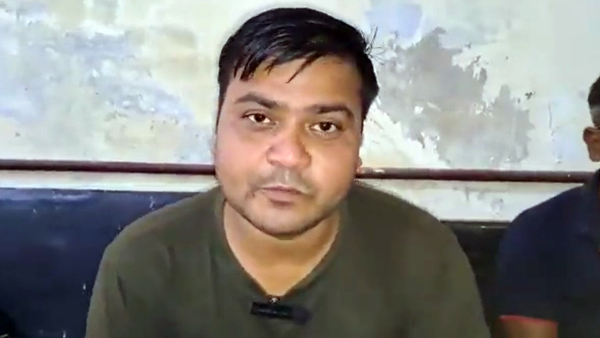  UP Bus conductor sacked for allowing Muslims to pray in a government bus committed suicide 