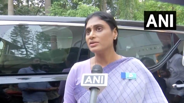 Telangana Election: YSRTP chief YS Sharmila meets Sonia 