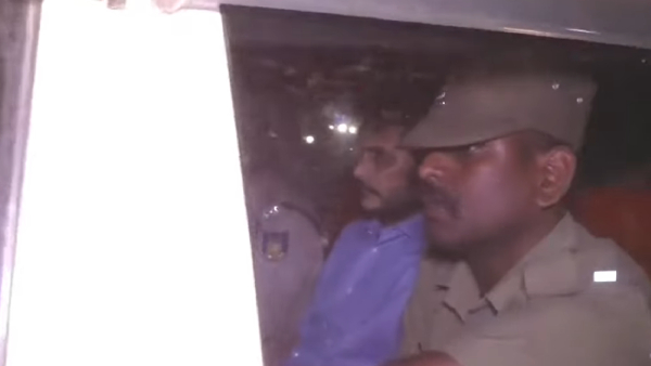  Video of Senthil Balaji in blue shirt surrounded by ED officials are now shared by many