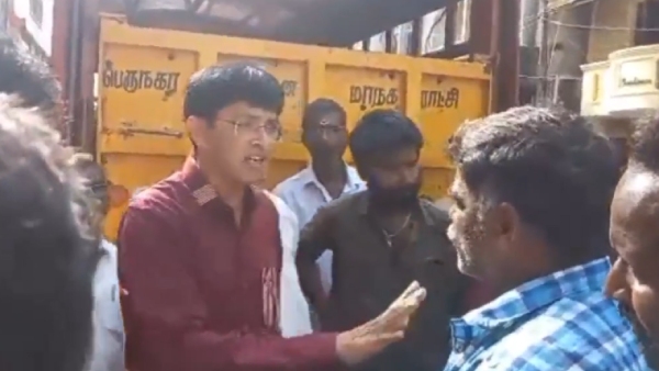 Video: Chennai Corporation Commissioner Radhakrishnan catches cows roaming in Tiruvallikeni