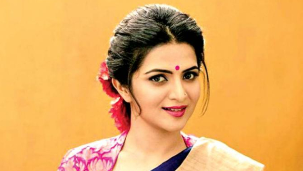 DD says that she was gone to club at the age of 16 DD says that she was gone to club at the age of 16