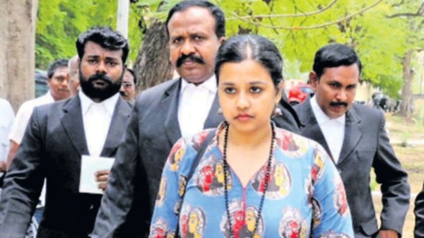 After the court order, the tweet posted by the student Sophia is trending 