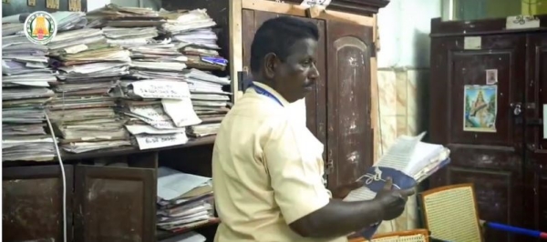 Chief Minister Stalin presented the award to Nagapattinam Humanity Heroes Chief Minister Stalin presented the award to Nagapattinam Humanity Heroes