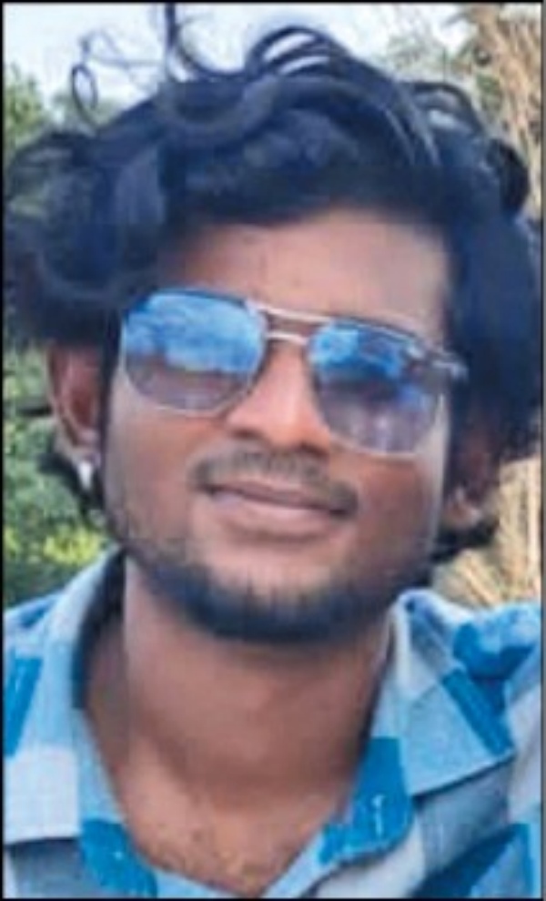 2 students sheltered from the rain in Tambaram when the building collapsed 