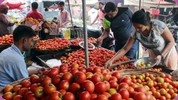 Tomatoes price reduced Rs.30 per kg at Koyambed Market in Chennai 