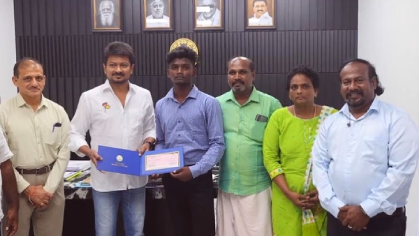  Udhayanidhi Stalin gave Incentives to athletes 