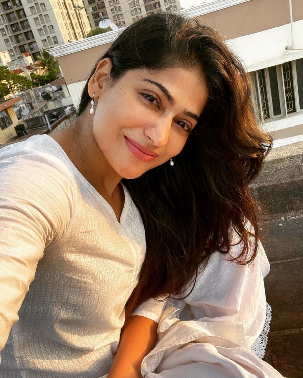 Actress Vijayalakshmi says about Adjustment 