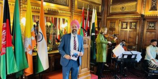 British MP Tanmanjeet Singh Dhesi detained at airport for 2 hours for supporting farmers protest