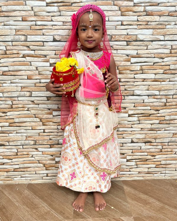 ஒய். சாதனா யாதவ்