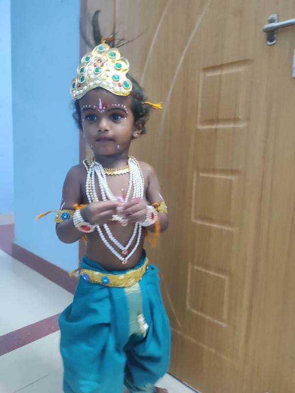 Krishna Jayanti celebration in all over India Oneindia family Kannan and Radha 