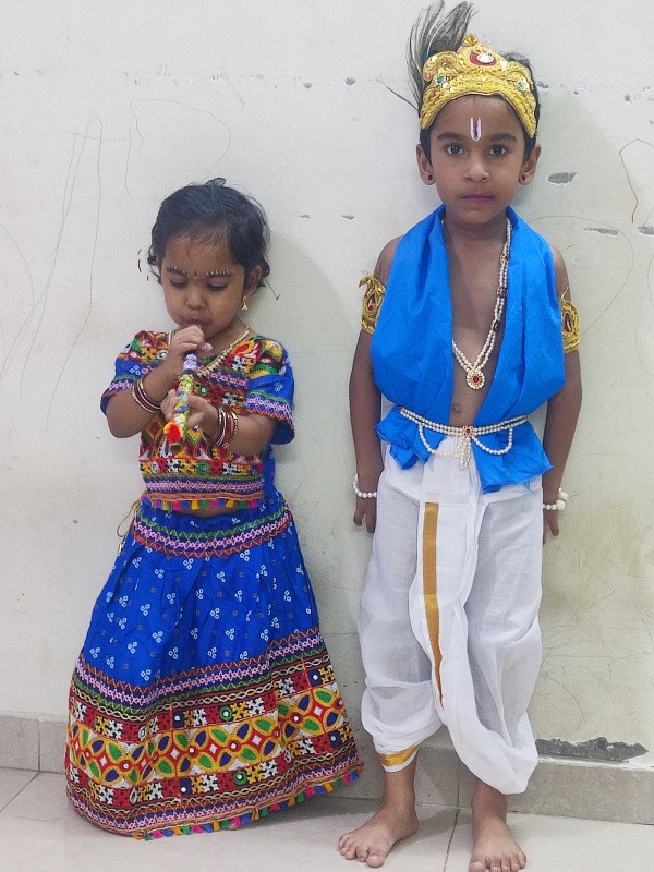 Krishna Jayanti celebration in all over India Oneindia family Kannan and Radha 