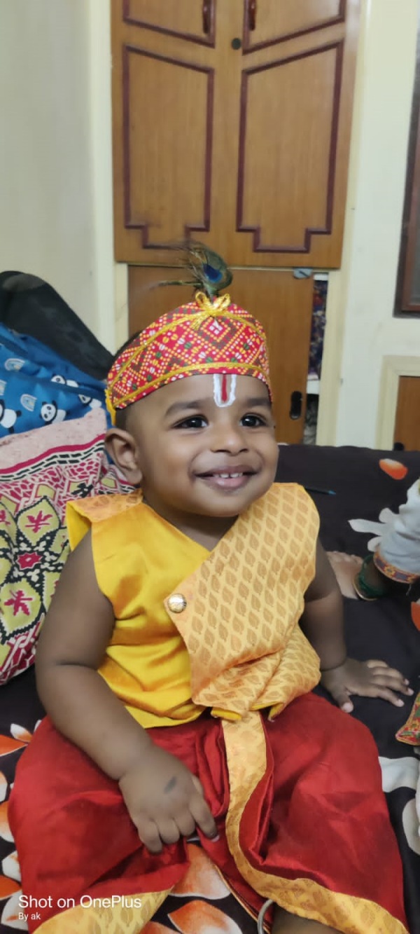 Krishna Jayanti celebration in all over India Oneindia family Kannan and Radha 