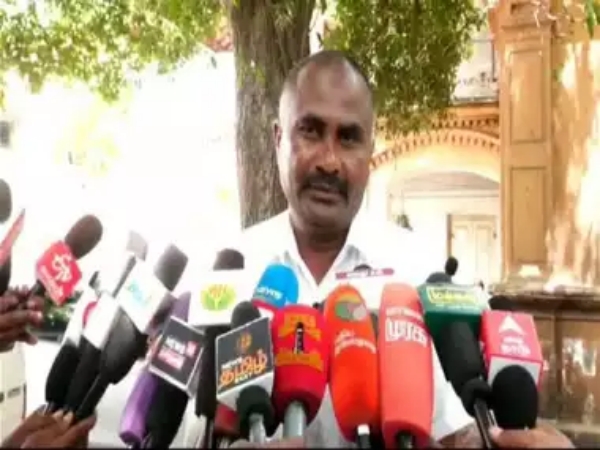 Some people came to negotiate not to talk about Edappadi,Kanagarajs brother Thanapal says 