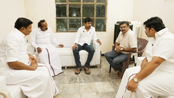 Minister Udhayanidhi Stalin, went to Namakkal to pay tribute to Finance Secretary Udhayachandran mother demise. Minister Udhayanidhi Stalin, went to Namakkal to pay tribute to Finance Secretary Udhayachandran mother demise.