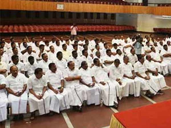 DMK MPs meeting will be convened today ahead of Parliament special session DMK MPs meeting will be convened today ahead of Parliament special session