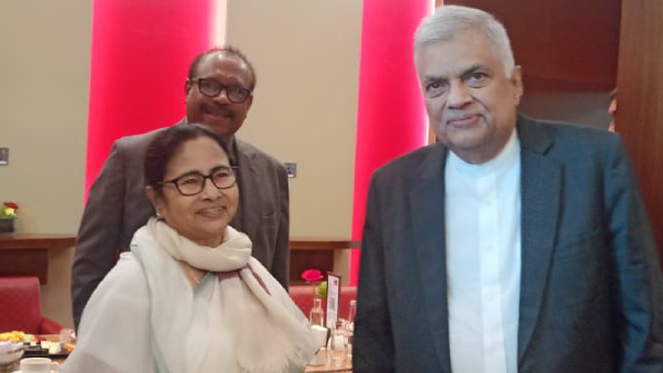  West Bengal CM Mamata Banerjee meets Sri Lanka President Ranil Wickremesinghe at Dubai airport