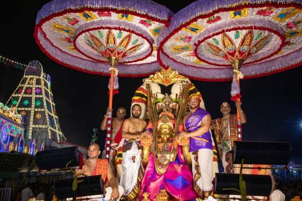 Thirumala Tirupati Brahmotsavam 2023 5 lakhs devotees witness Garuda vahana sevai 