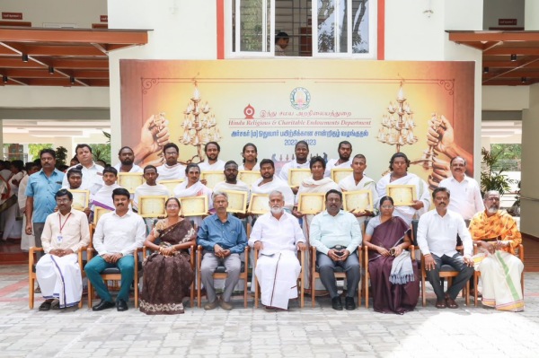  Kumbabhishekam has been held in 1000 temples during 2 years of DMK rule 