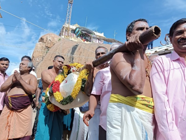 Vinayagar Chaturthi 2023: 75 kg kolukkatai padayal for Trichy malaikottai uchi pillaiyar Vinayagar Chaturthi 2023: 75 kg kolukkatai padayal for Trichy malaikottai uchi pillaiyar