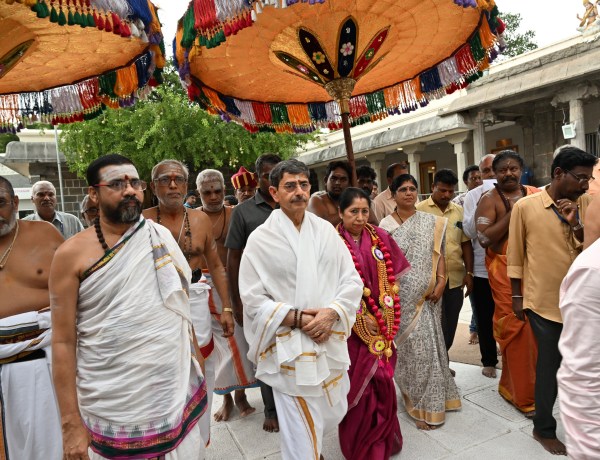 TN Governor RN Ravi participates in Kanchi Kamakoti Peetham Puja 