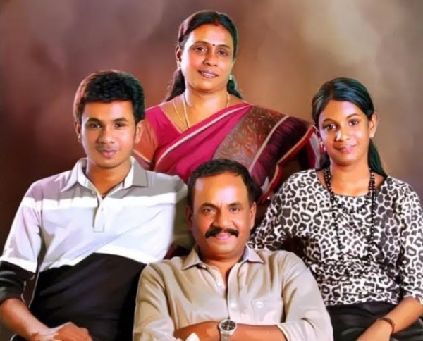 Marimuthu son wanted to be a cinematographer, but he made his son MBA study! 