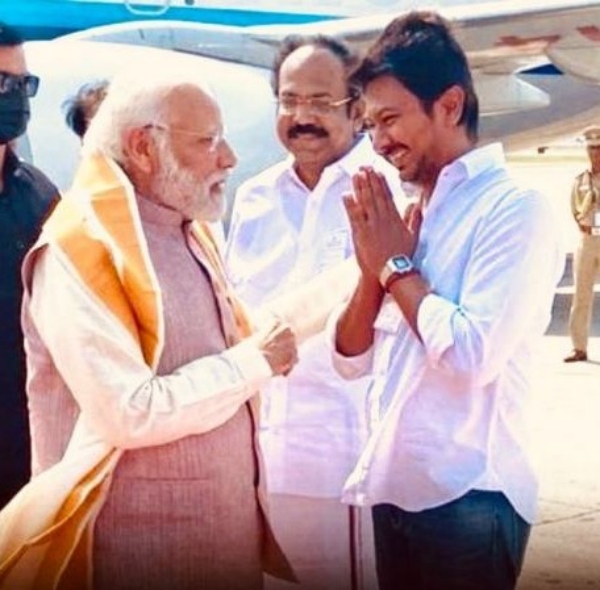 Minister Udhayanidhi Stalin has teased that Prime Minister Modi is making a joke by competing with Vadivelu Minister Udhayanidhi Stalin has teased that Prime Minister Modi is making a joke by competing with Vadivelu
