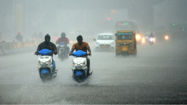 People are happy due to heavy rains in Chennai and suburbs for the 2nd day 