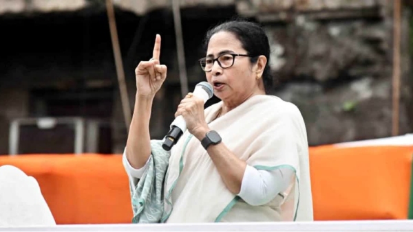 நான் சனாதன தர்மத்தை மதிக்கிறேன்.. யார் மனதையும் புண்படுத்தக் கூடாது: மம்தா பானர்ஜி பரபர பேச்சு | every religion has separate sentiments mamata banerjee says about about ...