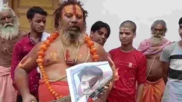  Seeman says he will give rs 100 crore for beheading Ayodhya seer 