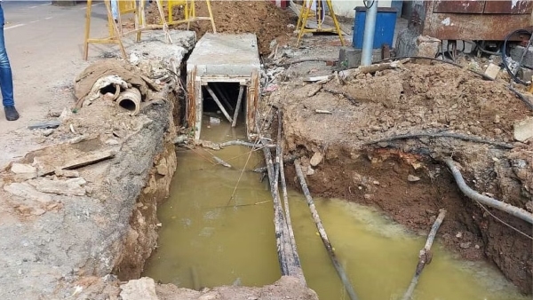 Old man dies after falling into rain water drain in Chennai 