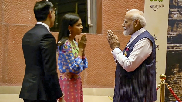 PM Modi Meets UK PM Rishi Sunak in the sidelines of G20 summit PM Modi Meets UK PM Rishi Sunak in the sidelines of G20 summit