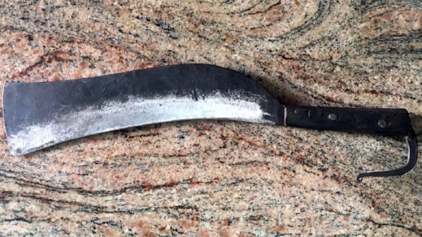 retired Tahsildar attacked by knife over land dispute by Govt doctor in Madurai 