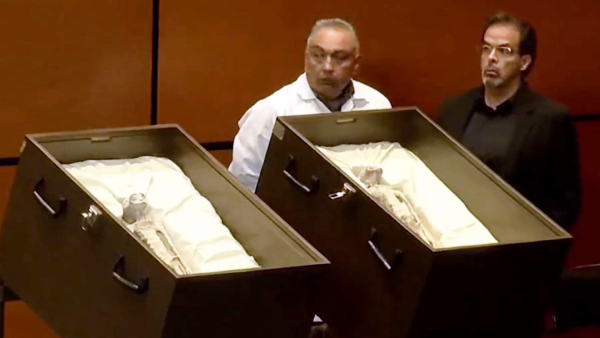 Mexican govt shown the live dead bodies of aliens species and are believed to be a millennium old