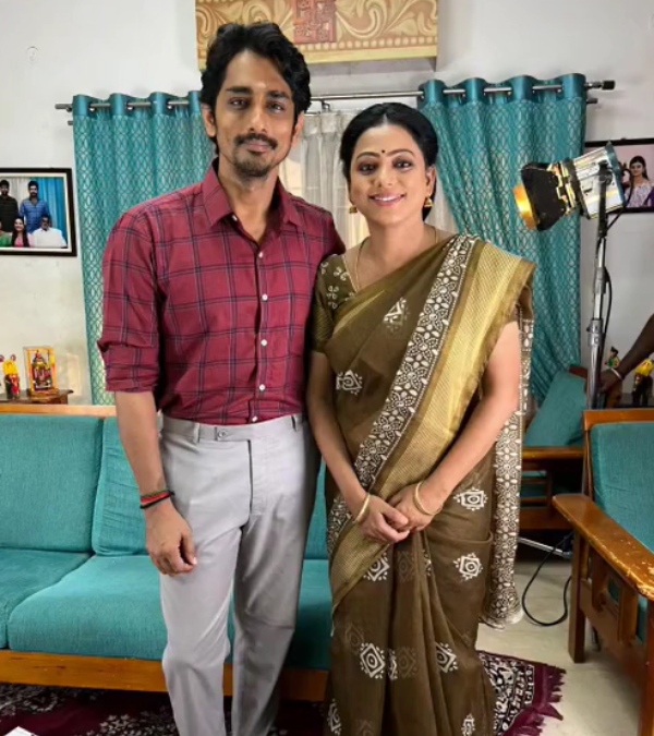 actor Siddharth giving an entry in Baakiyalakshmi serial 