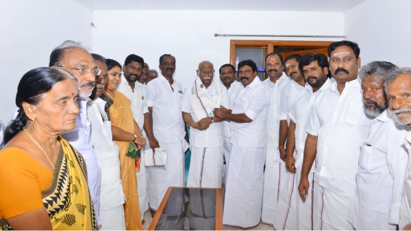 Ramanathapuram district Executives congratulating Anwar Raja who has been appointed as ADMK organizational secretary 