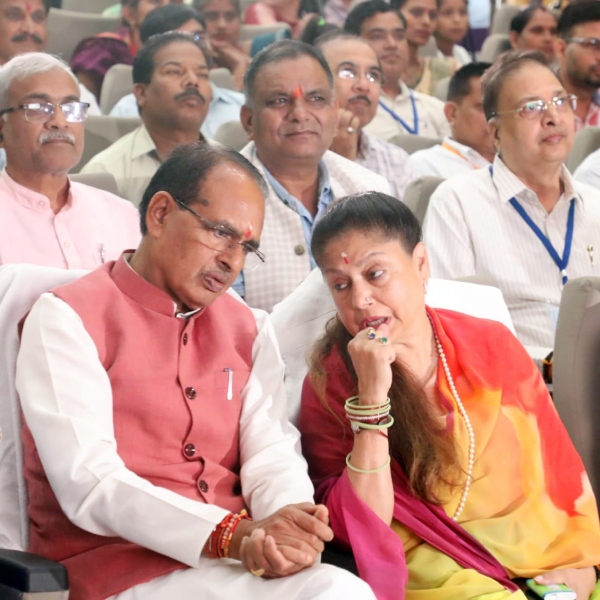 Madhya Pradesh: BJP Minister Yashodhara Raje Scindia unwilling to contest in Poll
