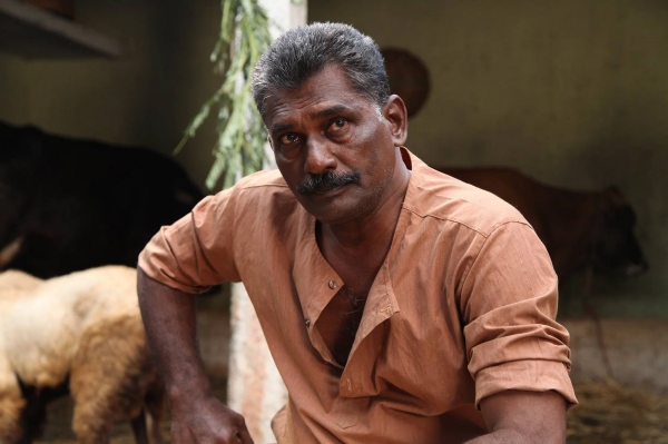 A famous writer has been committed to be the next Gunasekaran in ethirneechal Serial