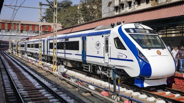 Nellai, Pothigai, Pandiyan, Vaigai Train Mind voice seeing after Vande Bharat Train 